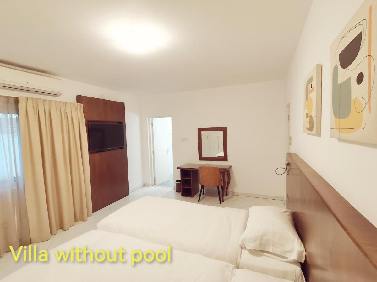 J5 Four Bedroom Villa Holiday Home In Al Wasl For Families Only Дубай Екстериор снимка