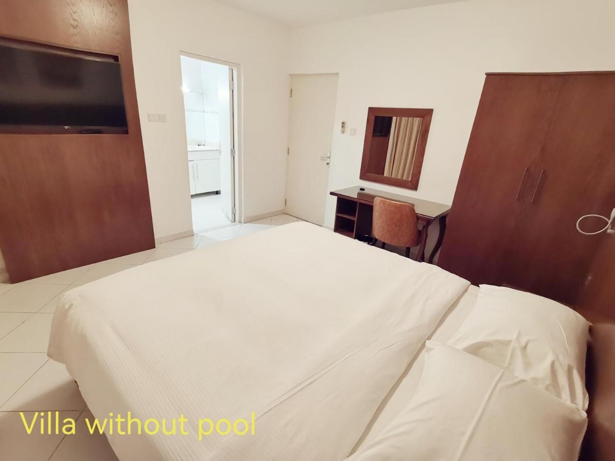 J5 Four Bedroom Villa Holiday Home In Al Wasl For Families Only Дубай Екстериор снимка