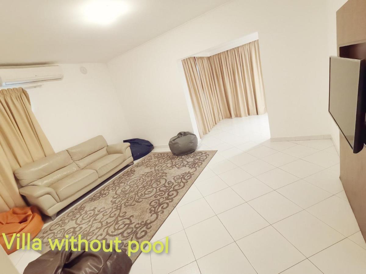 J5 Four Bedroom Villa Holiday Home In Al Wasl For Families Only Дубай Екстериор снимка