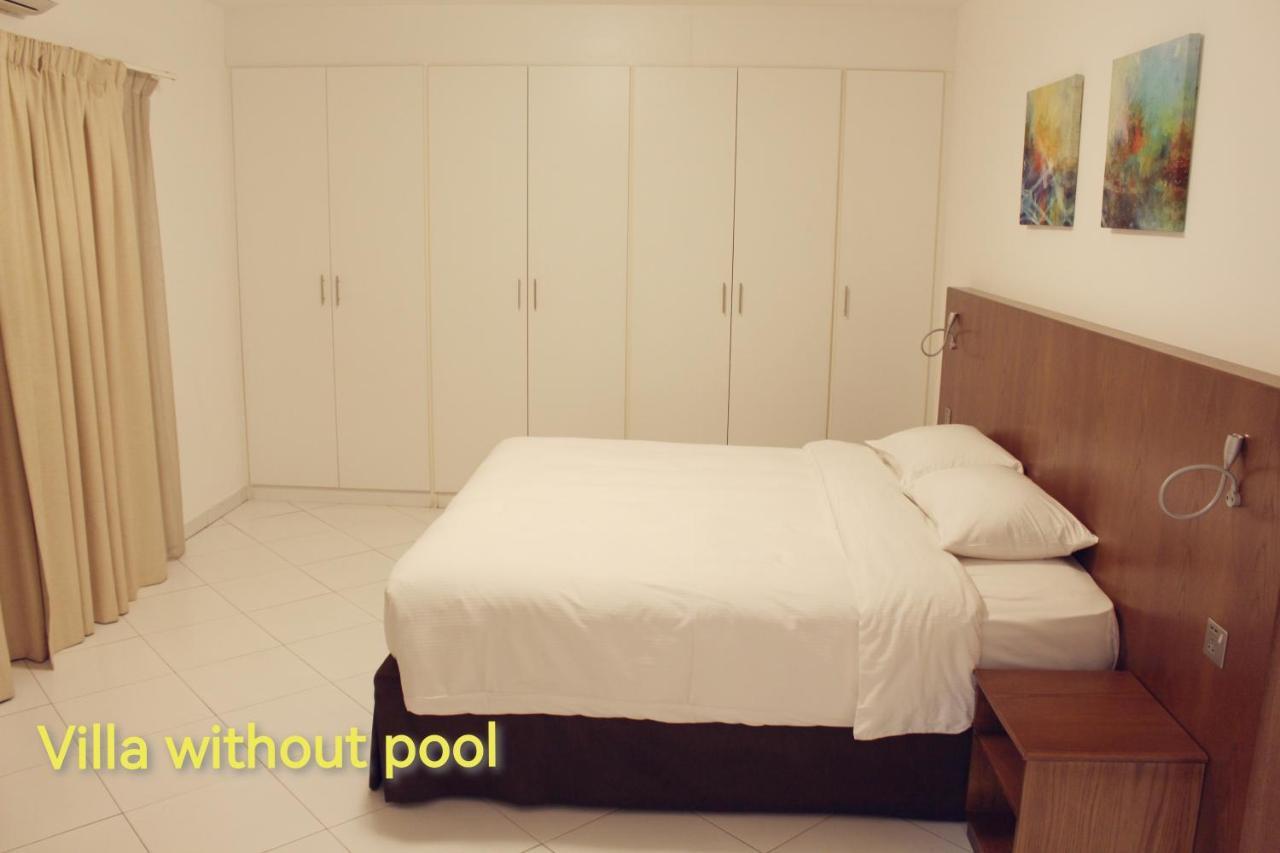 J5 Four Bedroom Villa Holiday Home In Al Wasl For Families Only Дубай Екстериор снимка