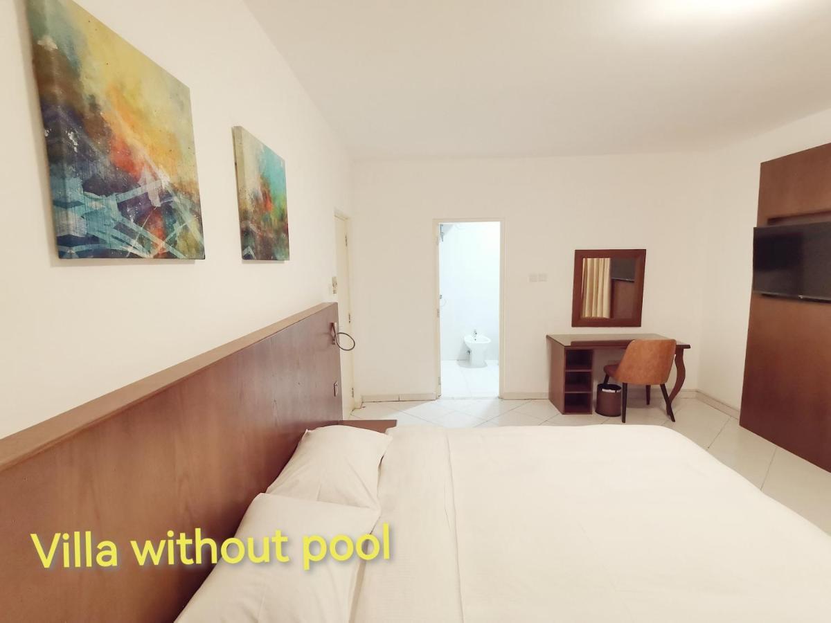 J5 Four Bedroom Villa Holiday Home In Al Wasl For Families Only Дубай Екстериор снимка
